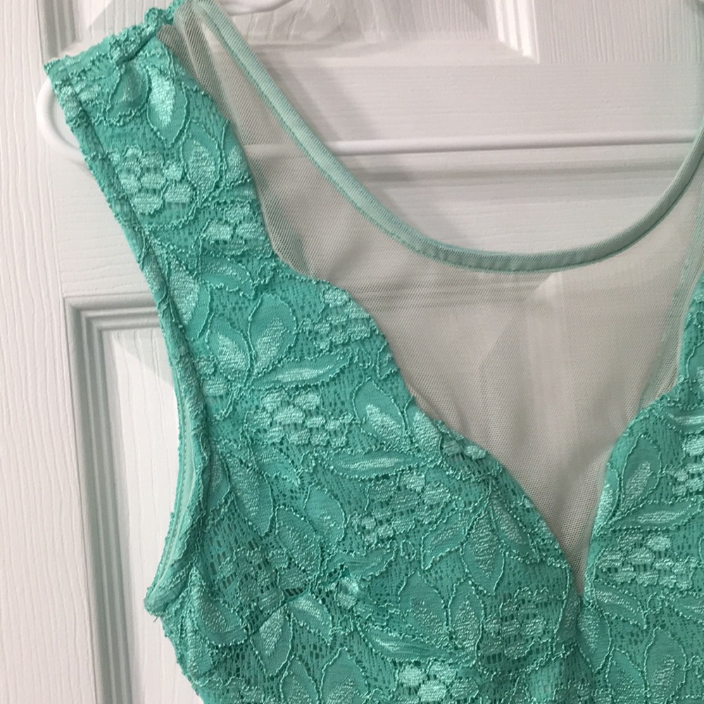 Dress - Picture 3 of 4